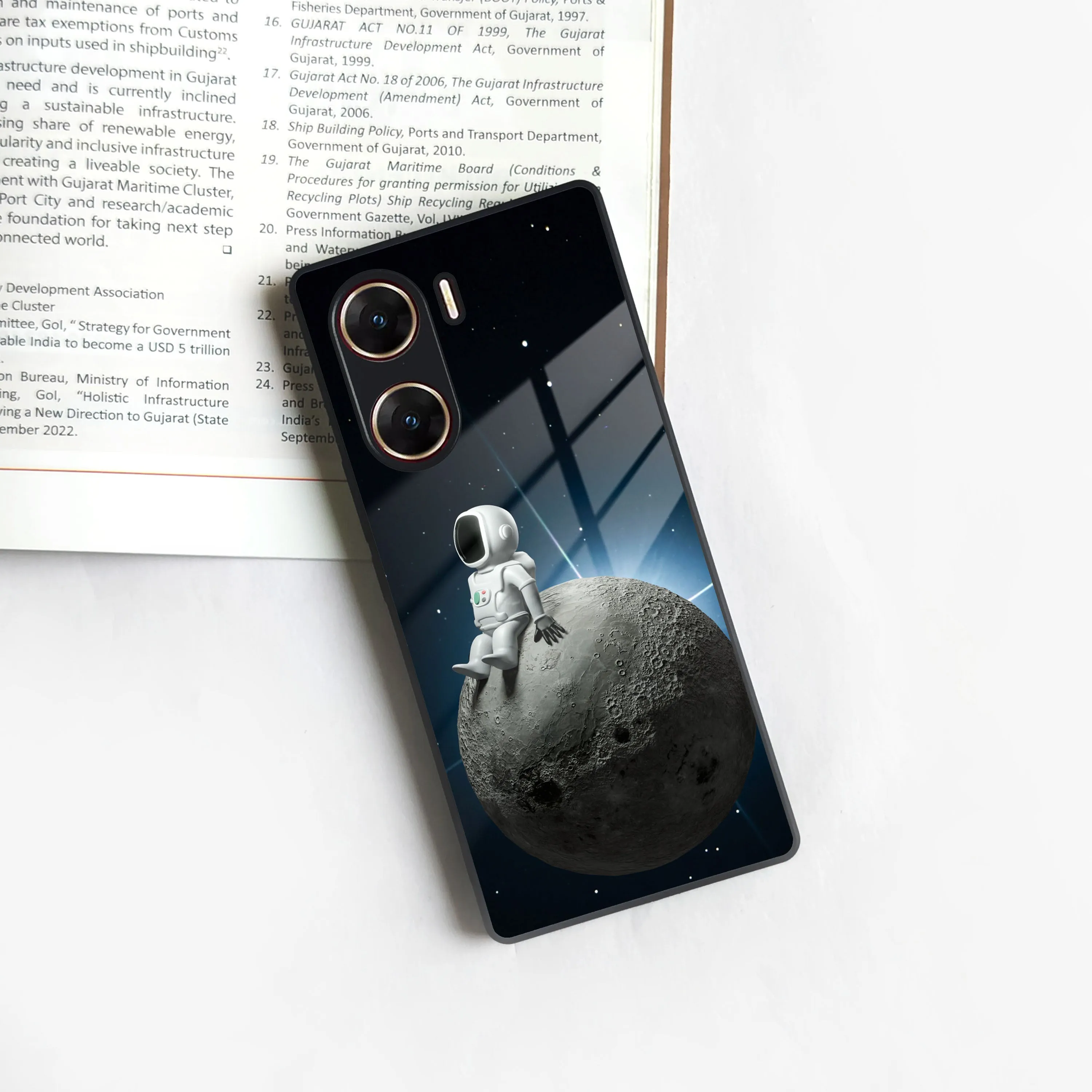 Astronod Moon Glass Case Cover For Vivo